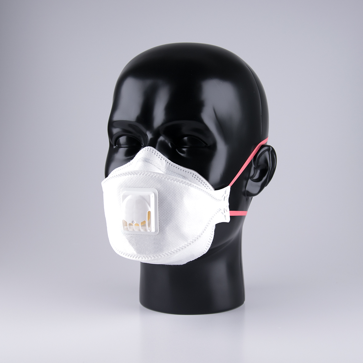 Model of a breathing mask with integrated sensor